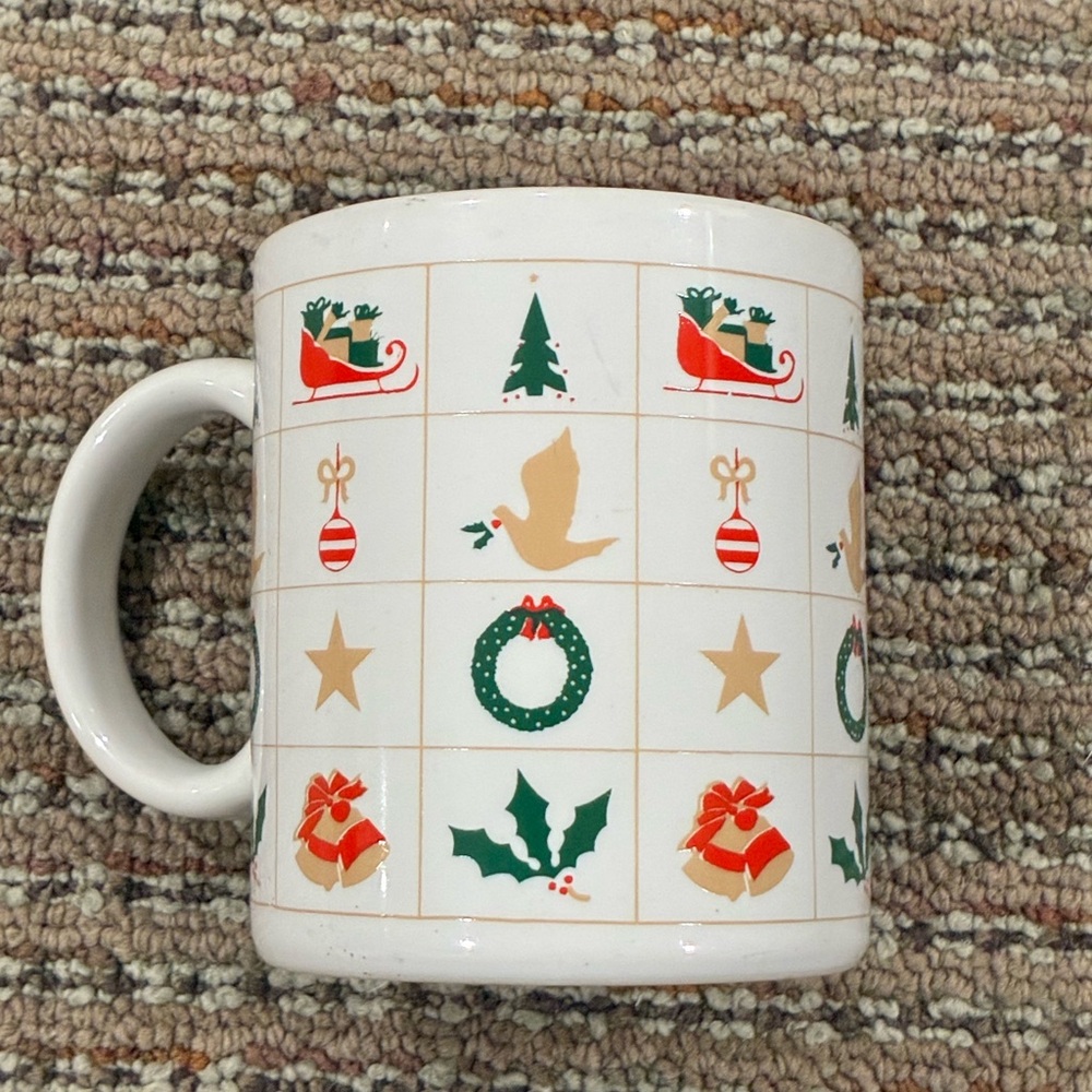 Houston Foods 1989 Christmas ceramic mug checkered pattern Christmas designs